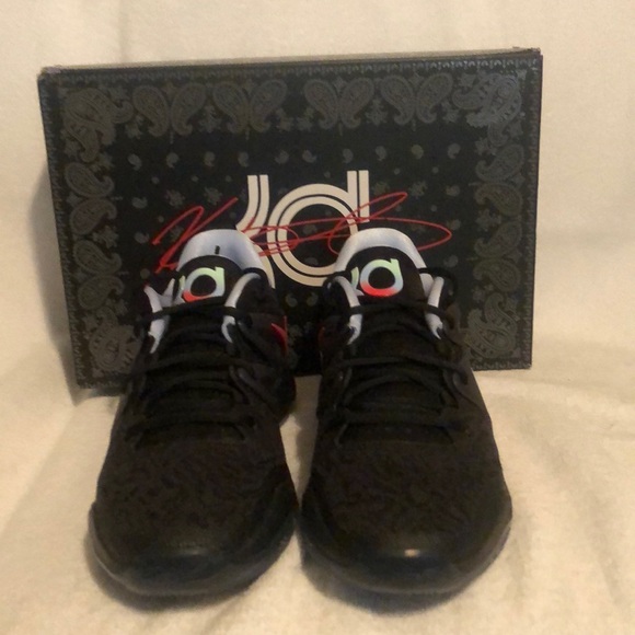KD-15 Size 10.5.My Roots the name of the shoe.